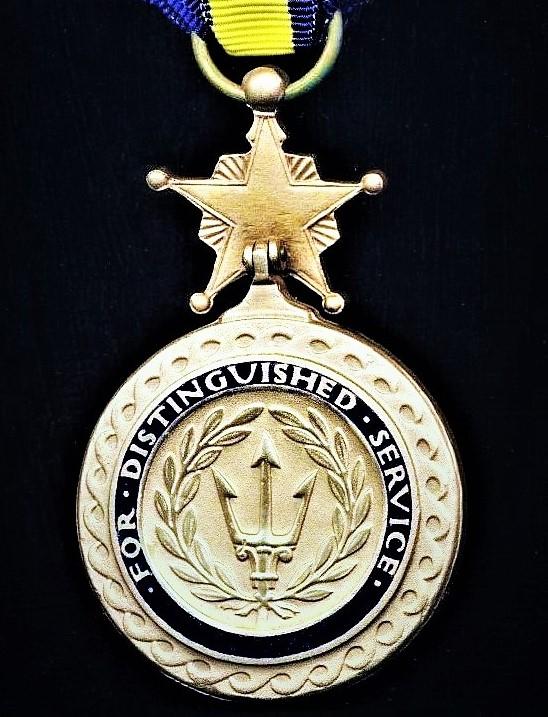 United States: Navy Distinguished Service Medal. Gilt and enamel (Post 1990 issue)