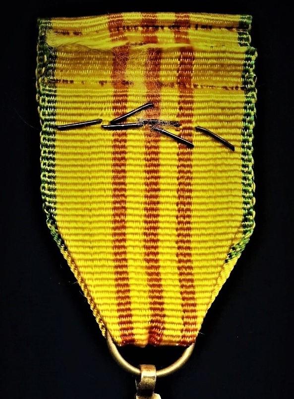 Aberdeen Medals United States Vietnam Service Medal 1965. Uniface. With 3 x bronze 'Campaign