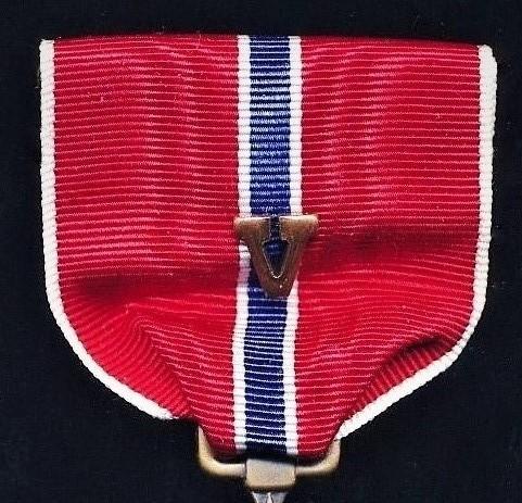 United States: Bronze Star Medal. With 'V' Valor device on riband. Circa 1945-65 (including Second World War, Korean War and Vietnam War)