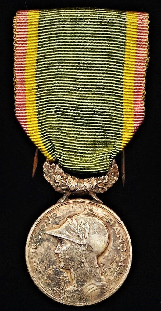 France (Society): Medal of the Republican Society for the Encouragement of Devotion to Service (Médaille de la Société Républicaine d’Encouragement au Devouement, argent). Silver issue. Named and dated (Molle J.B. 1952)