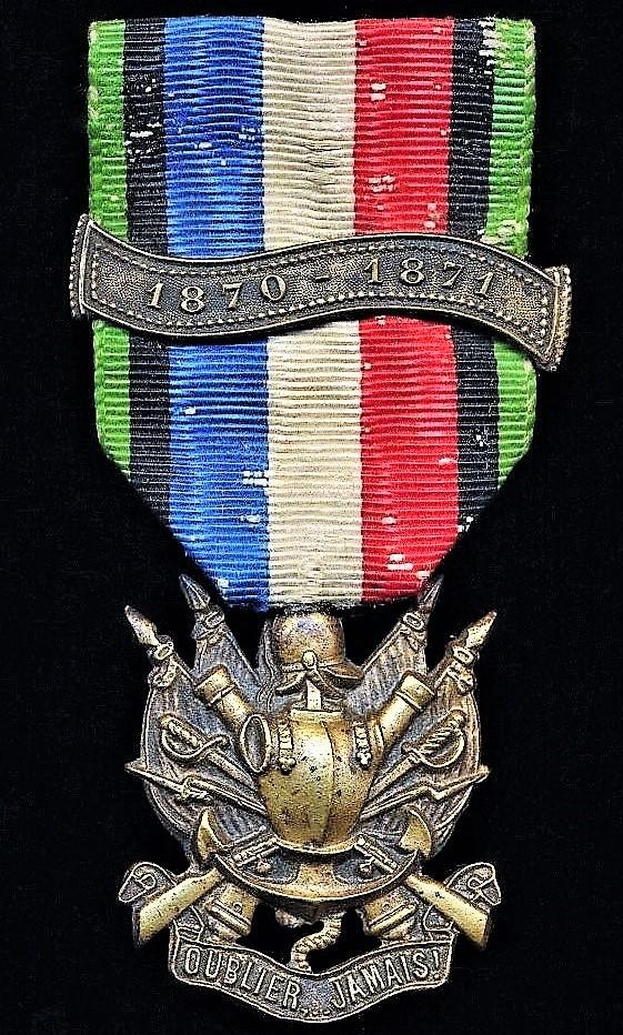 MEDAILLE : COMMEMORATIVE De La Guerre 1870-1871 " Oublier Jamais " Avec