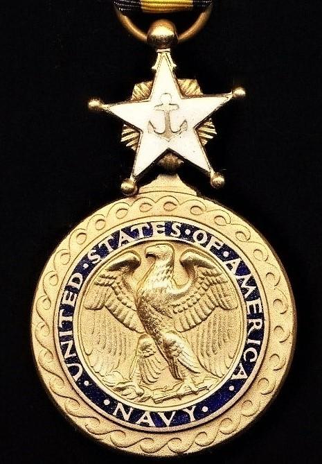 United States: Navy Distinguished Service Medal. Gilt and enamel (Post 1990 issue)