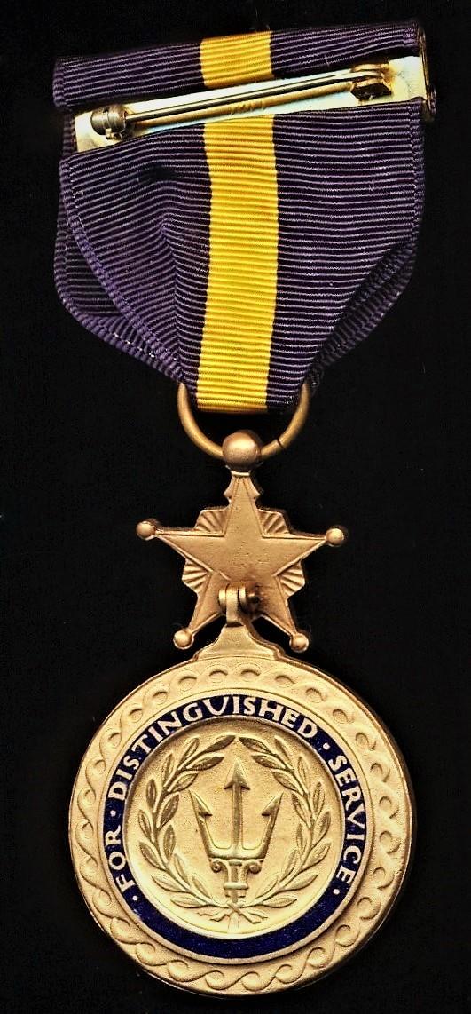United States: Navy Distinguished Service Medal. Gilt and enamel (Post 1990 issue)