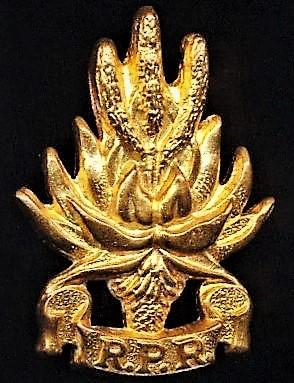 Union of South Africa: Regiment Piet Retief. Gilding metal collar badge