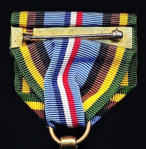 United States: Armed Forces Expeditionary Service Medal. With 'Marine Corps' device on riband