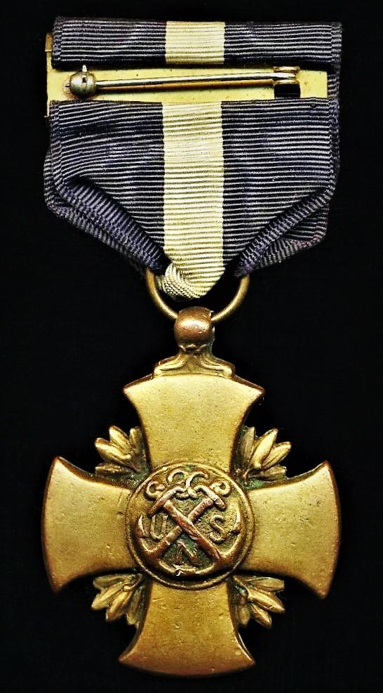 United States: Navy Cross. With further award 'Star' emblem