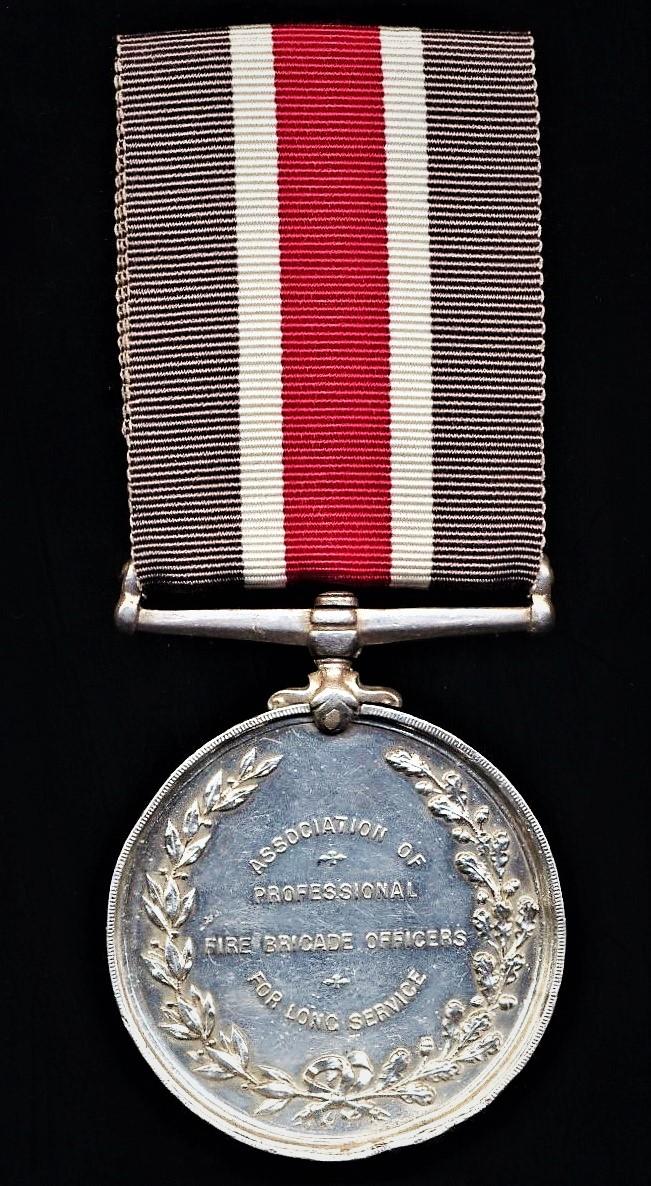 Association of Professional Fire Brigade Officers Long Service Medal. Silver issue (Superintendent R. Newsham, 1918.)