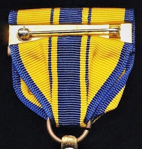 United States: Air and Space Commendation Medal. With bronze 'Oakleaf Cluster' on riband. Post 1990 issue