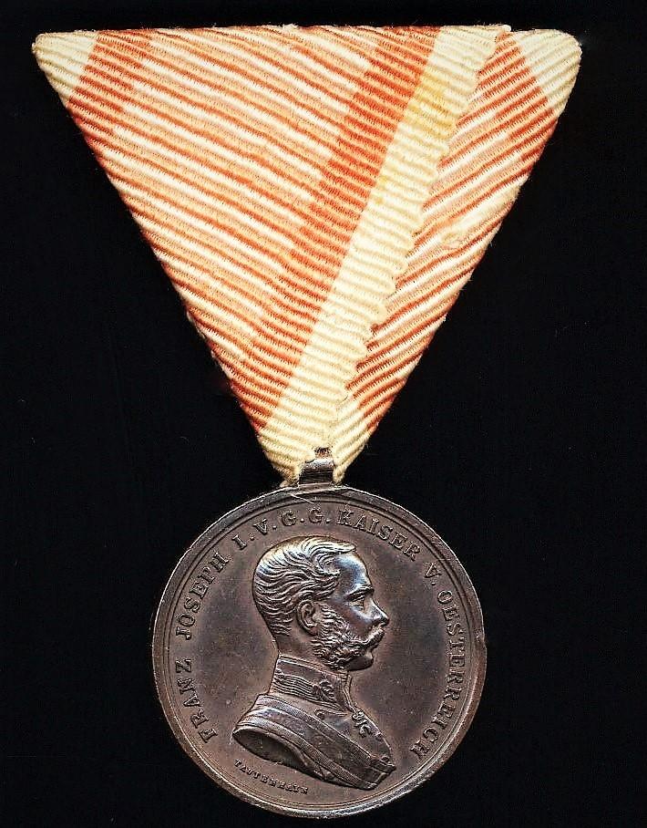 Austria (Empire): Bravery Medal. Emperor Franz Joseph  issue circa 1915-1916. Bronze grade