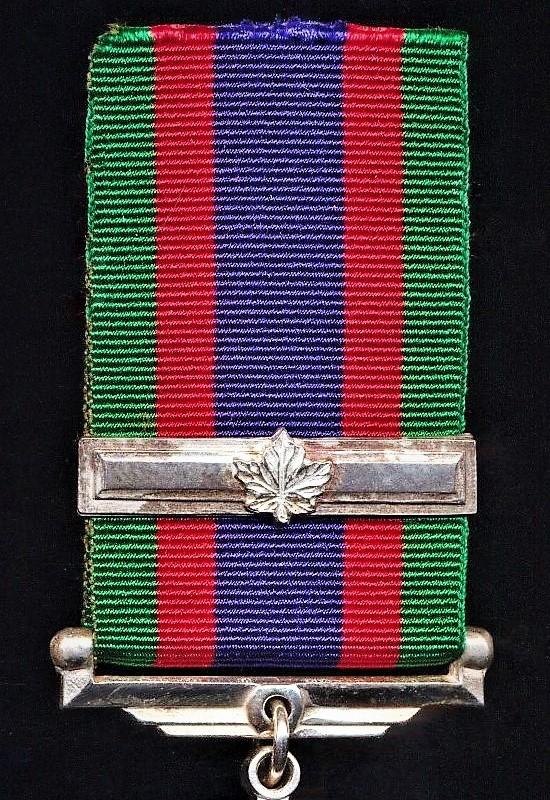 Canada: Canada Volunteer Service Medal (1939-1947). With 'Maple Leaf' clasp for 'Overseas Service'
