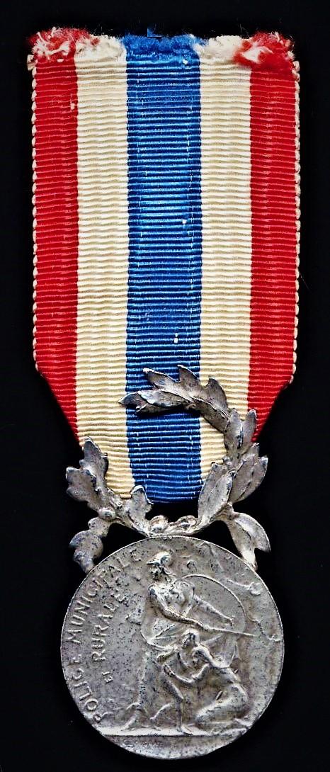 France: Medal of Honour for the Municipal and Rural National Police (Medaille D'Honneur De La Police Nationale). 1st type (1903-1935). Named (Mazierre Leonard)