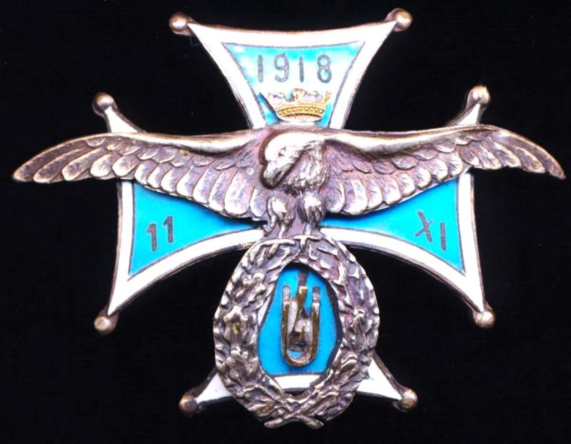 Poland (Republic 1918-1939): 4th Zaniemenski Uhlan Regiment (Volkowysk) 1921. White metal & enamel. Regimental badge to a Cavalry Regiment of the Polish Army