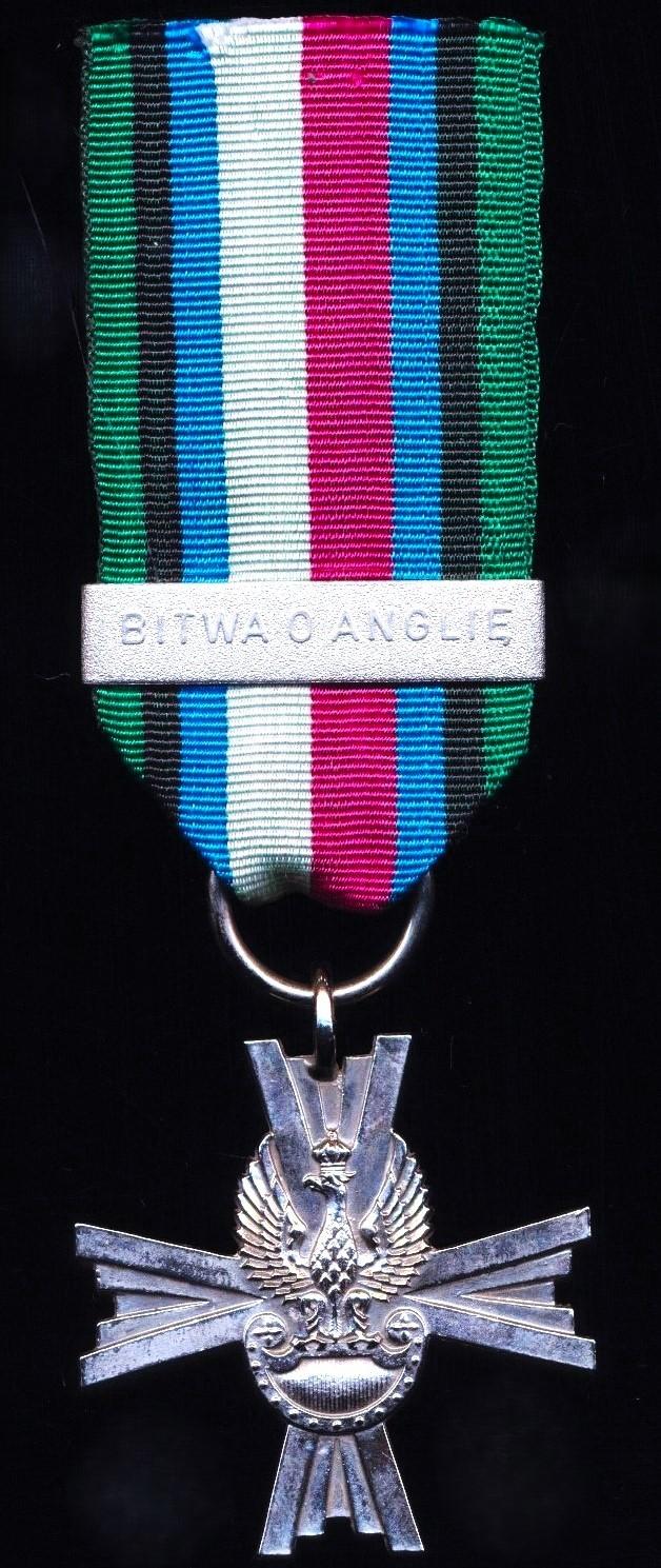 Poland (Republic): The Cross of Combat Action of the Polish Armed Forces in the West. 2nd type issue. With 'Bitwa O Anglie'