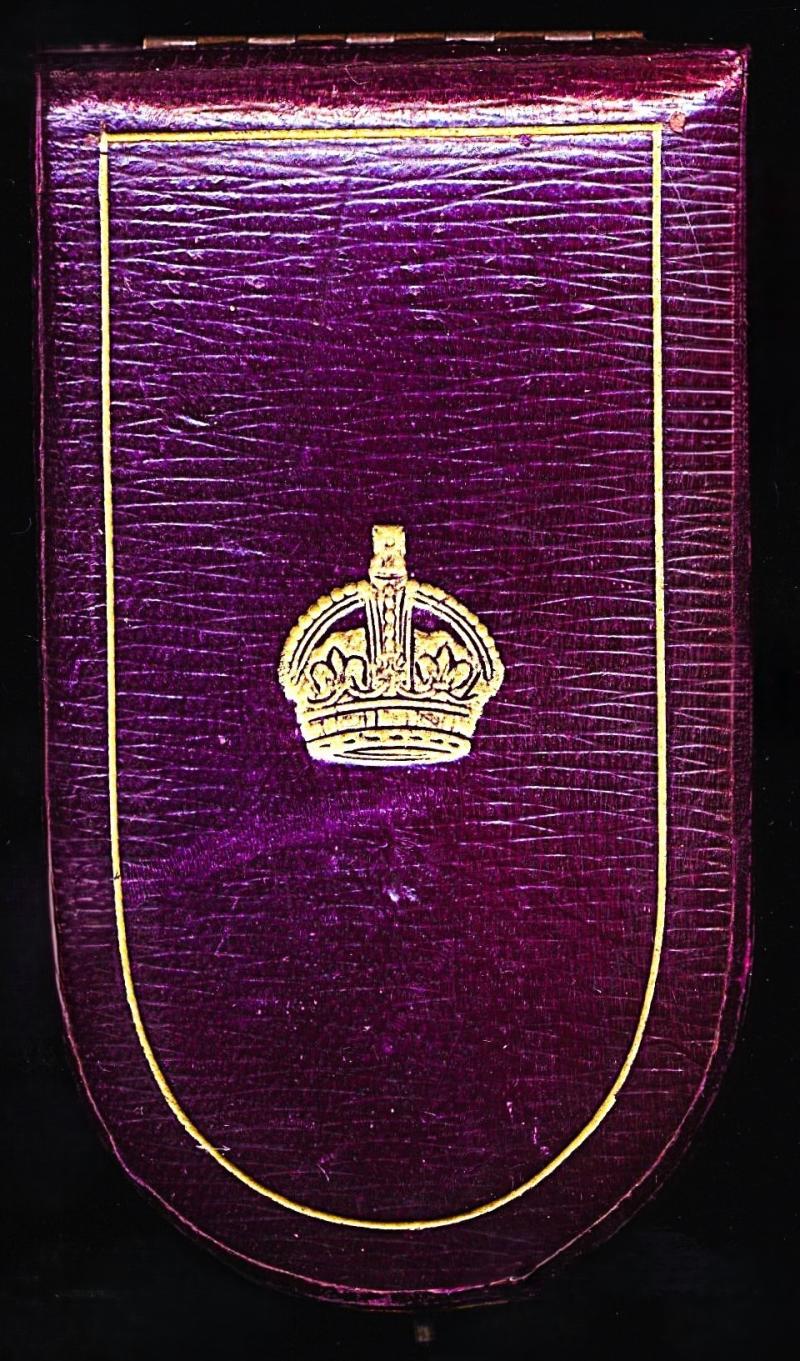 Military Cross: Case of issue. 1915-1936 era, and as issued throughout the Great War