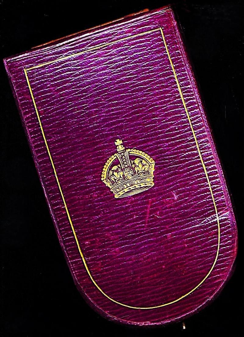 Military Cross: Case of issue. 1915-1936 era, and as issued throughout the Great War