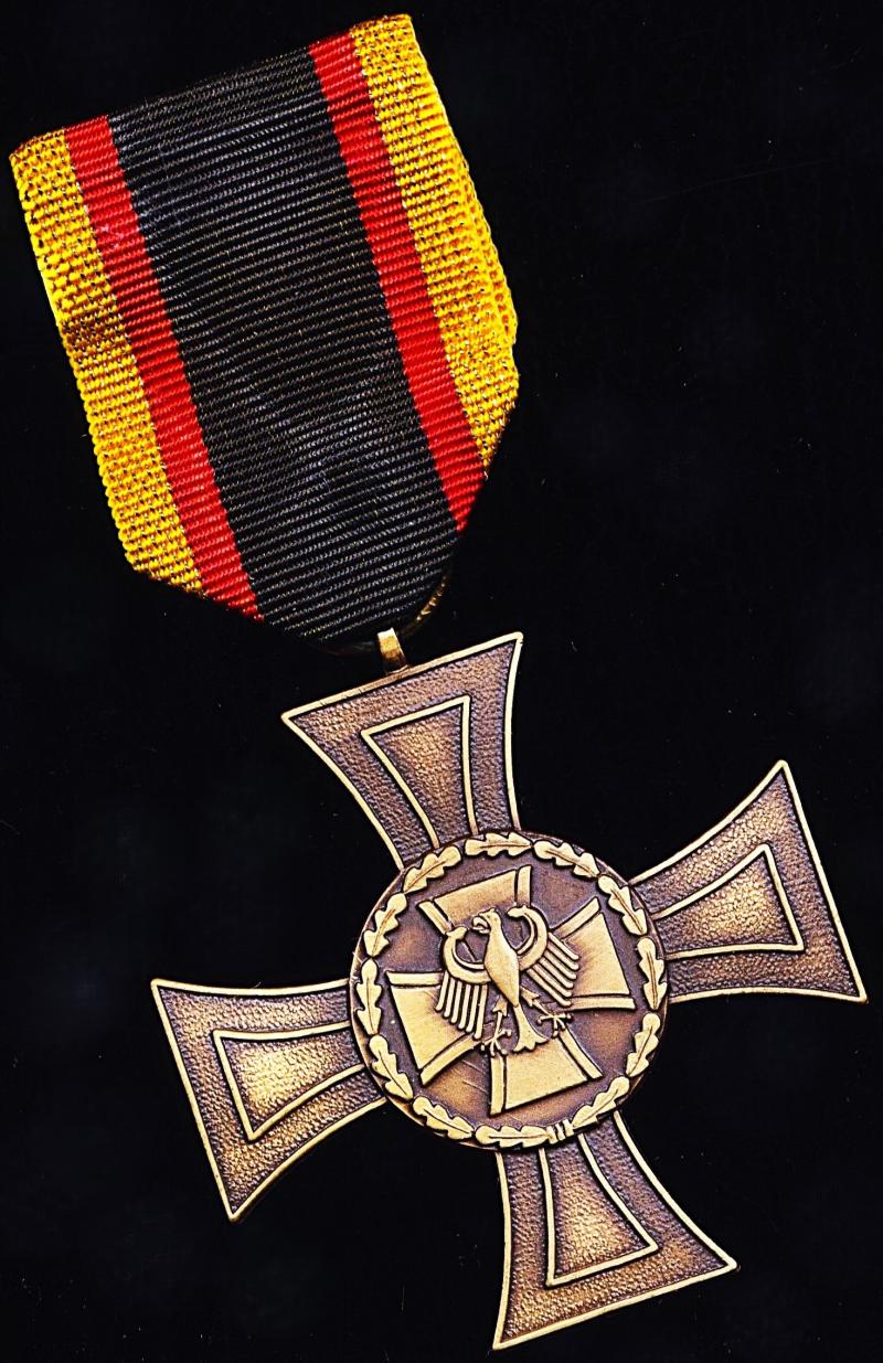 Germany (Federal Republic): Armed Forces Cross of Honour. Gold grade (Ehrenkreuz der Bundeswehr in Gold)