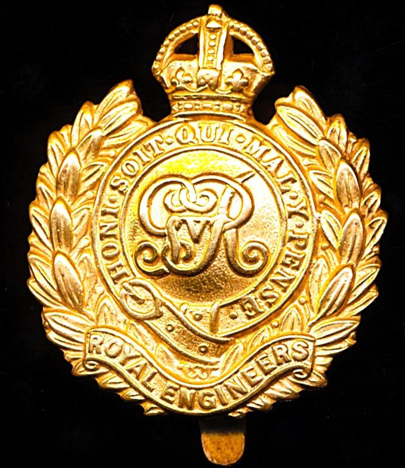 Royal Engineers. GV King's Crown gilding metal cap badge. Die-struck solid centre style