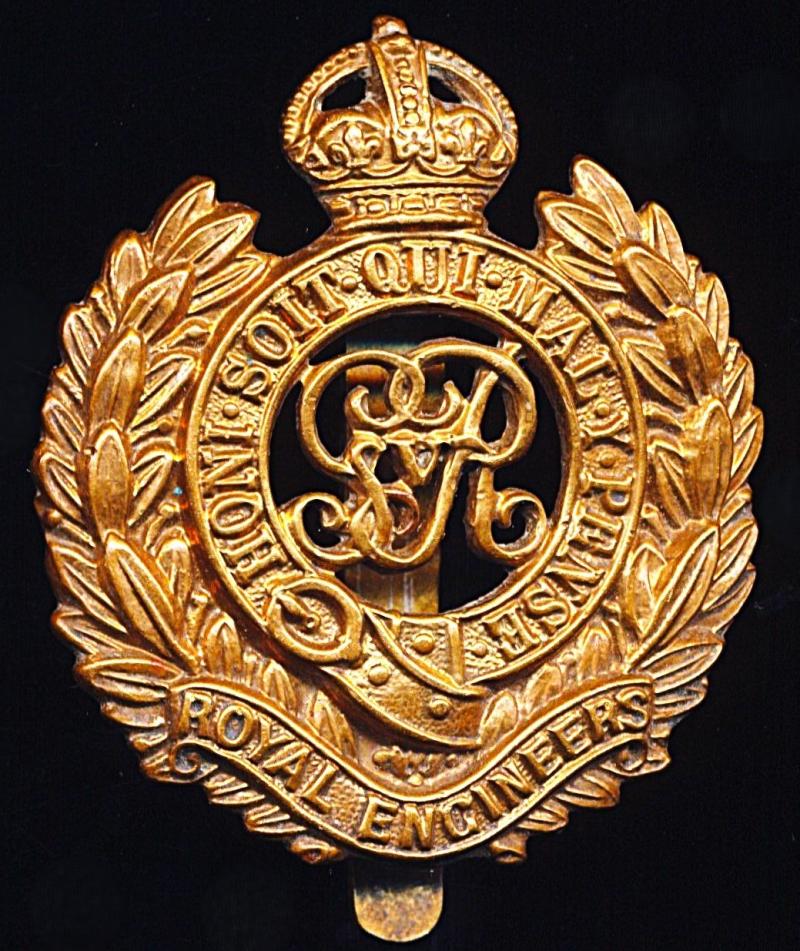 Royal Engineers. GV King's Crown gilding metal cap badge. Die-struck voided centre style