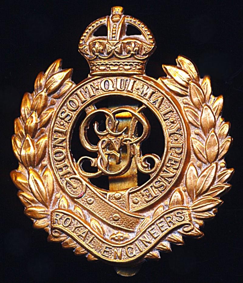 Royal Engineers. GV King's Crown gilding metal cap badge. Die-struck voided centre style
