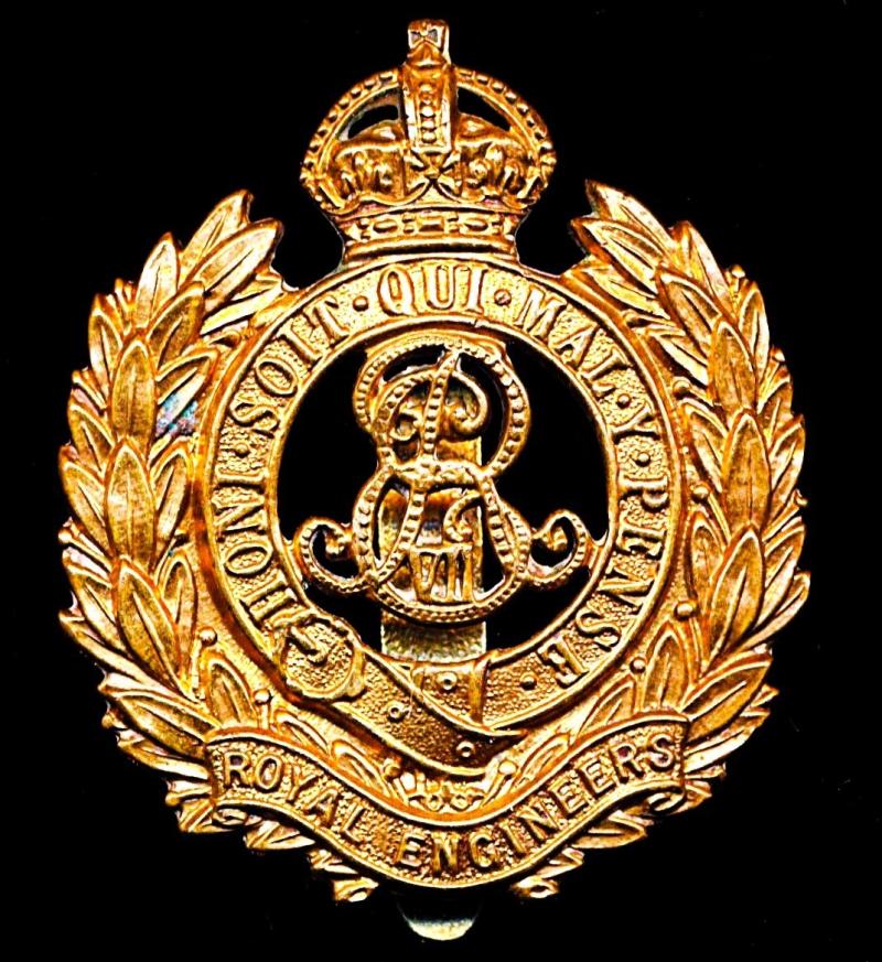 Royal Engineers. EDVII issue King's Crown gilding metal die-struck cap badge