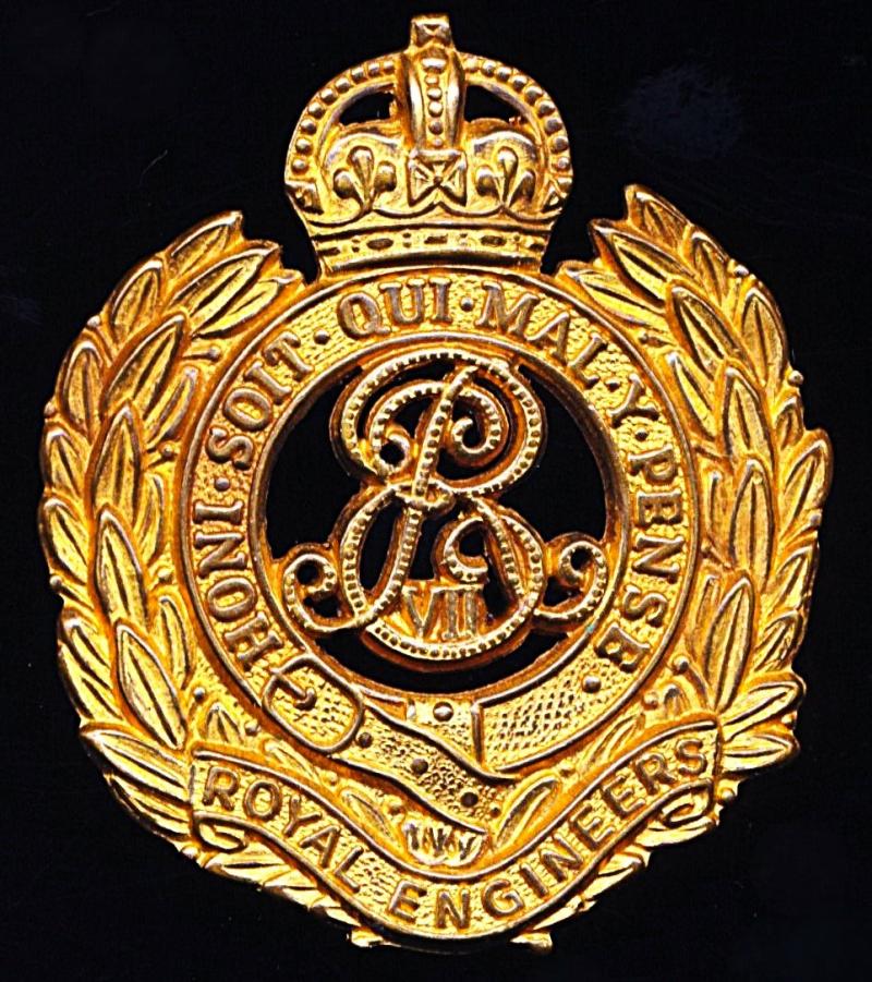 Royal Engineers. EDVII issue King's Crown gilding metal die-struck cap badge
