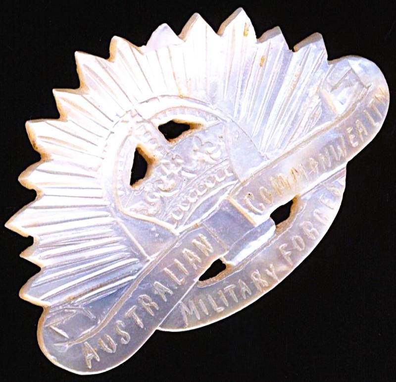 Australia: Australian Commonwealth Military Forces. A Great War era 'Sweetheart' badge made of 'Mother of Pearl'