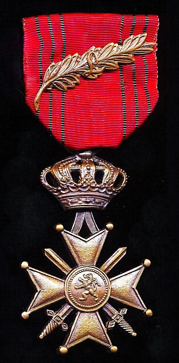 Belgium: Cross of War 1940-45 & 1950-53 (Croix De Guerre 1940). With bronze  'Palm' citation emblem, with 'L' cypher on riband