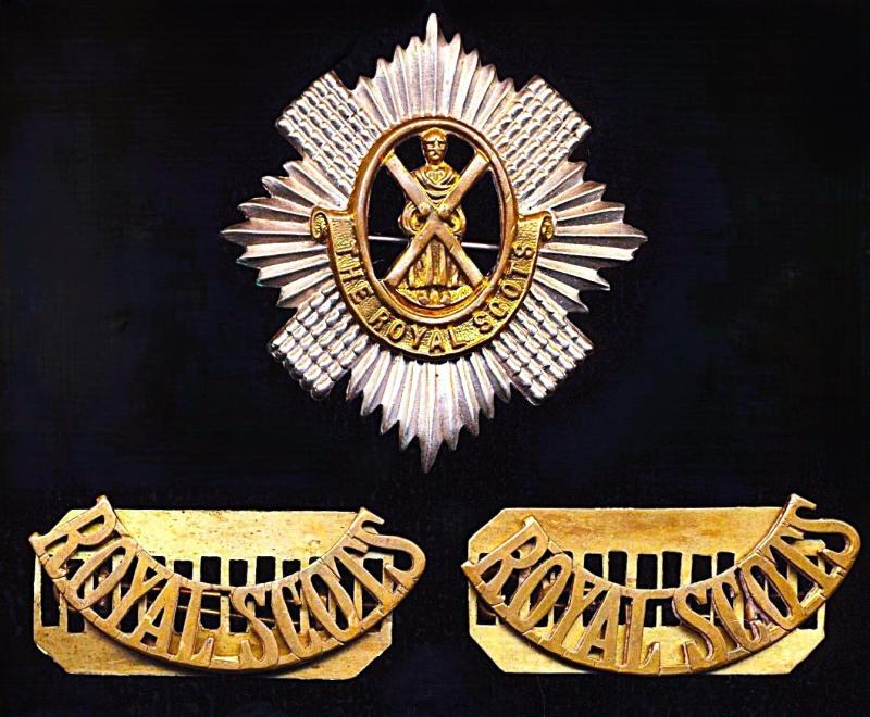 Royal Scots. Other-Ranks bi-metal glengarry badge, together with pair of gilding metal shoulder titles. Circa 1914-1953