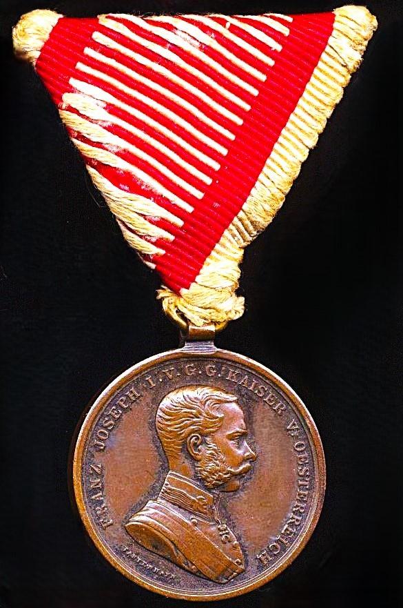 Austria (Empire): Bravery Medal. Emperor Franz Joseph  issue circa 1915-1916. Bronze grade
