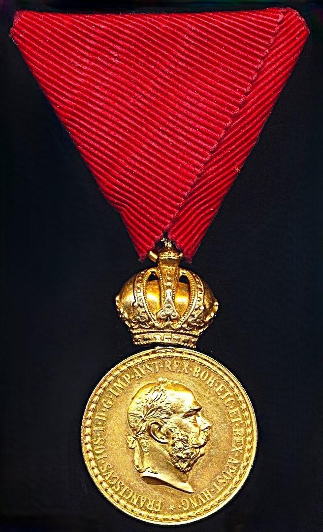 Austria (Empire): Military Merit Medal 'Signum Laudis'. Emperor Franz Joseph obverse. Bronze gilt on 'Peacetime' riband. Circa pre-1916