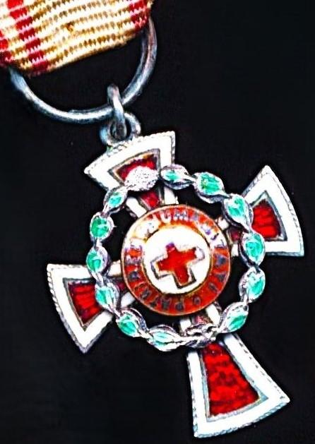 Austria (Imperial): The Decoration for Services to the Red Cross.2nd Class with 'War Decoration' 1914-18. Miniature medal