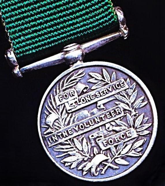 United Kingdom: Volunteer Force Long Service Medal EDVII issue. Variant type with the King-Emperor wearing 'Naval Admiral's Uniform'. As awarded to United Kingdom volunteers