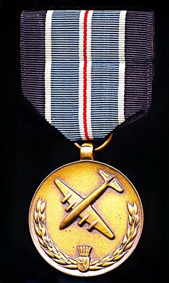 United States: Medal for Humane Action (Berlin Airlift 1949)