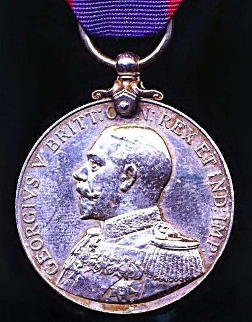 Royal Fleet Reserve Long Service & Good Conduct Medal. GV issue first type (SS-404938 (CH.B. 8616) E. W. Smith. L.Sto. R.F.R.)