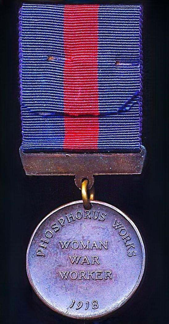 Albright & Wilson Ltd: Phosphorus Works Woman War Worker Medal 1918. Bronze, unnamed as issued