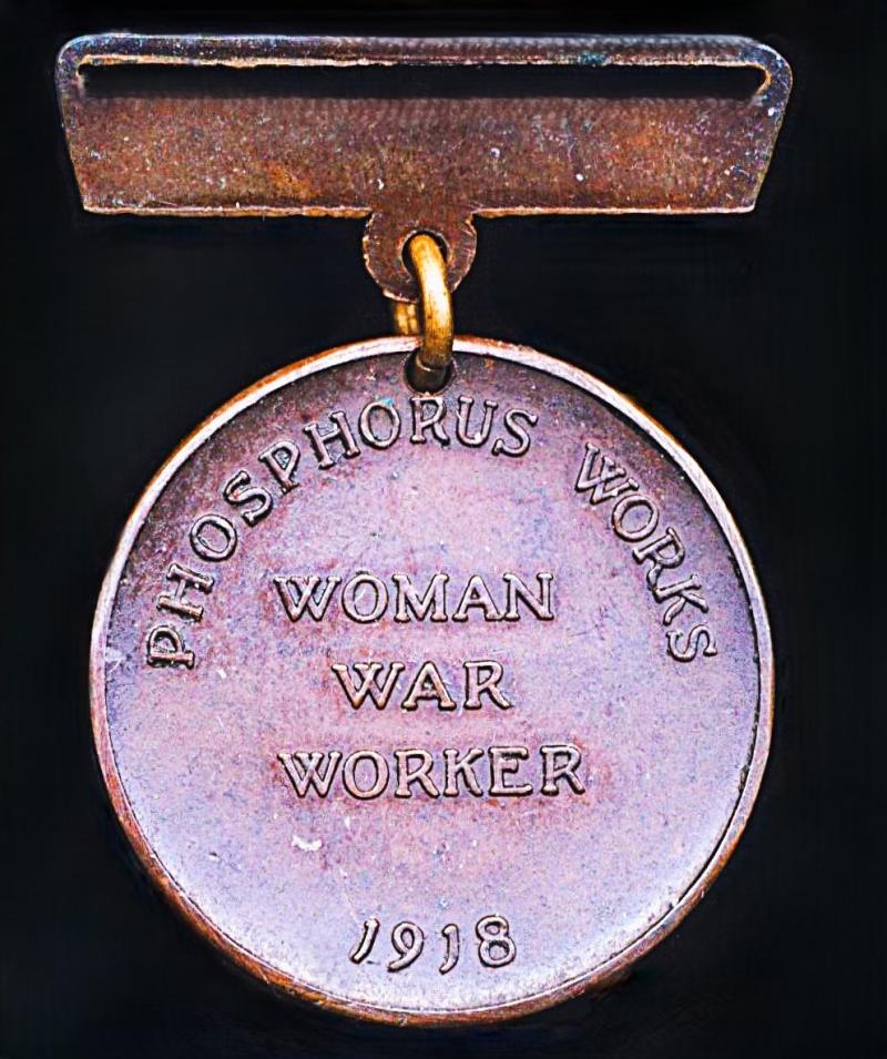 Albright & Wilson Ltd: Phosphorus Works Woman War Worker Medal 1918. Bronze, unnamed as issued