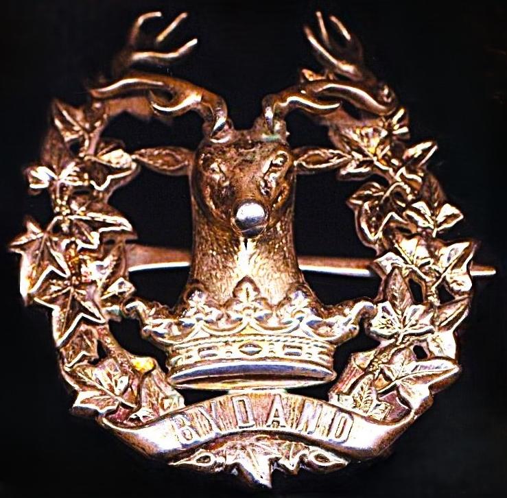 Gordon Highlanders: Officers Glengarry / Bonnet cap badge. Silver (hallmarked Edinburgh 1916)