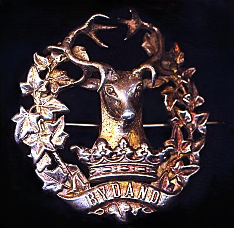 Gordon Highlanders: Officers Glengarry / Bonnet cap badge. Silver (makers marks for Kirkwood, Edinburgh).
