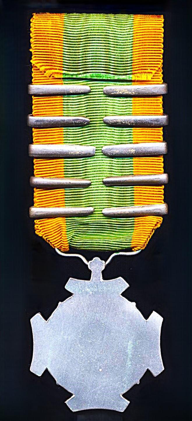 Netherlands Expeditions Cross (Expeditie-Kruis). 2nd Type Portrait Obverse. With 5 x clasps (or 'Gespen'). 'Atjeh 1896-1900', 'Atjeh 1901-1905','Zuid-Celebes 1905-1908', 'Klein Soenda-Eilanden' & 'Atjeh 1906-1910'