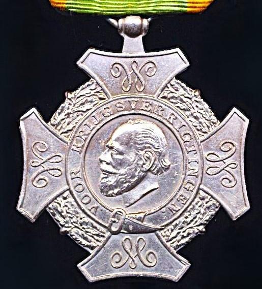Netherlands Expeditions Cross (Expeditie-Kruis). 2nd Type Portrait Obverse. With 4 x clasps (or 'Gespen'). 'Midden Sumatra 1903-1907', 'Atjeh 1911-'14', 'Ceram 1915' & 'W. Kust Atjeh 1925-1927'