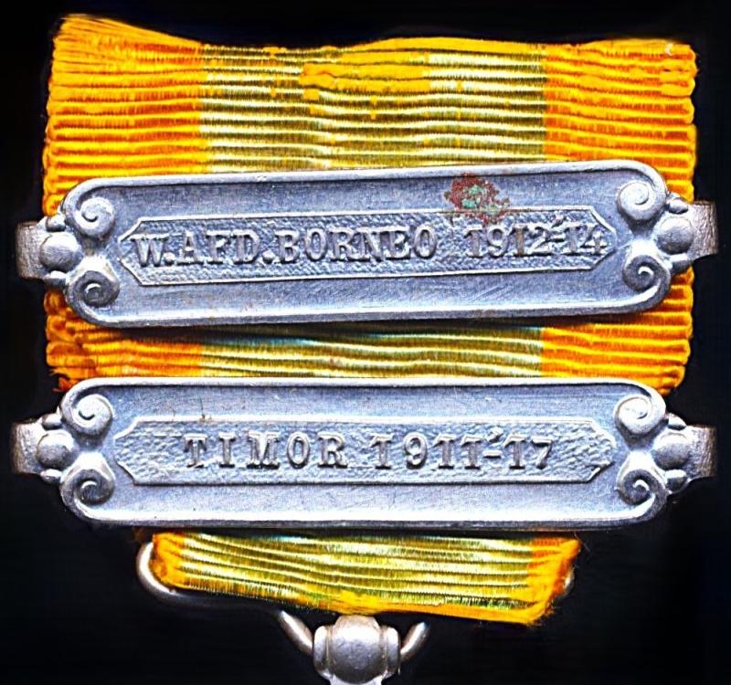 Netherlands Expeditions Cross (Expeditie-Kruis). 2nd Type Portrait Obverse. With 2 x clasps (or 'Gespen'). 'Timor 1911-'14' & ' W.Afd. Borneo 1912-'14'