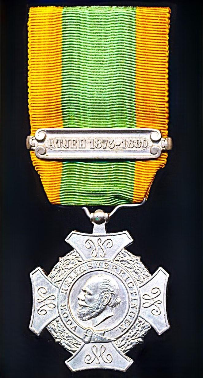Netherlands Expeditions Cross (Expeditie-Kruis). 2nd Type Portrait Obverse. With clasps (or 'Gespen') 'Atjeh 1873-1880'