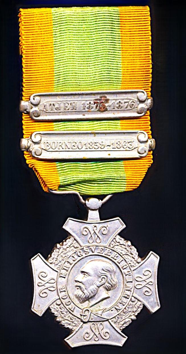 Netherlands Expeditions Cross (Expeditie-Kruis). 1st Type Portrait Obverse. With 2 x clasp (or 'Gespen') 'Borneo 1859-1863' & 'Atjeh 1873-1876'