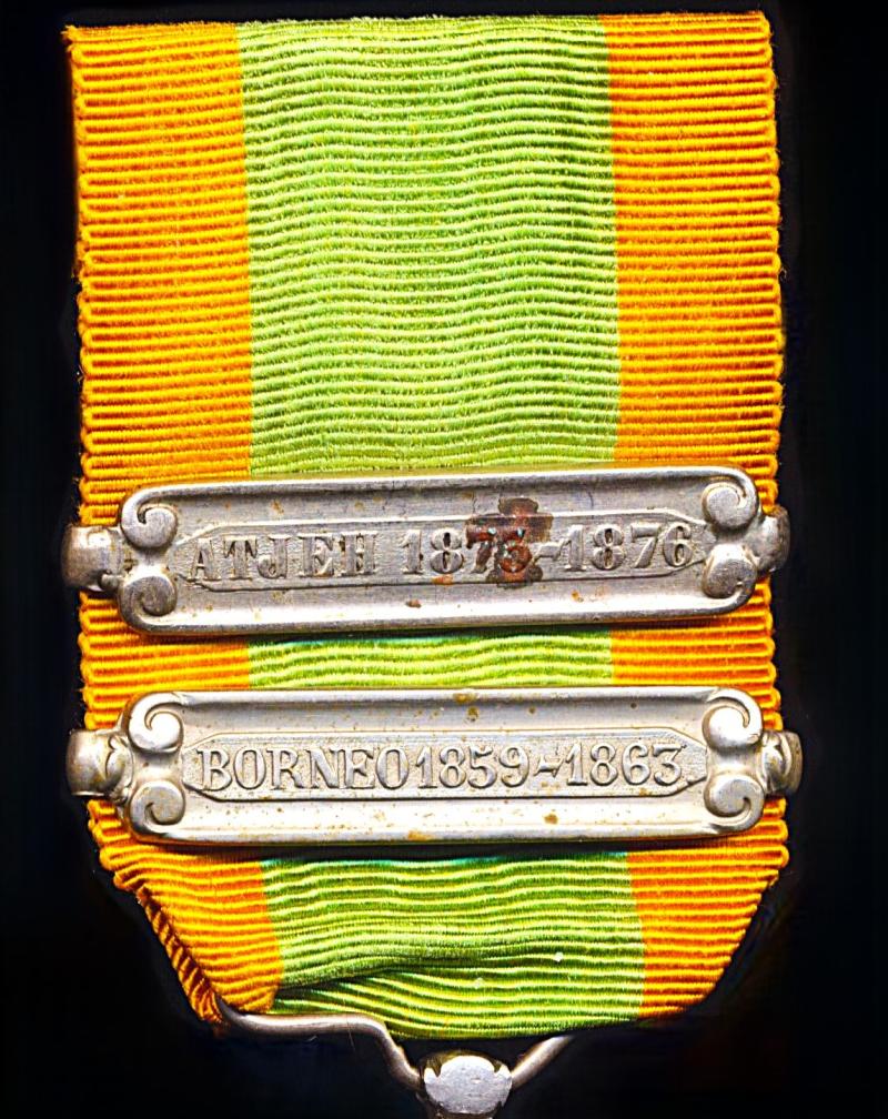 Netherlands Expeditions Cross (Expeditie-Kruis). 1st Type Portrait Obverse. With 2 x clasp (or 'Gespen') 'Borneo 1859-1863' & 'Atjeh 1873-1876'