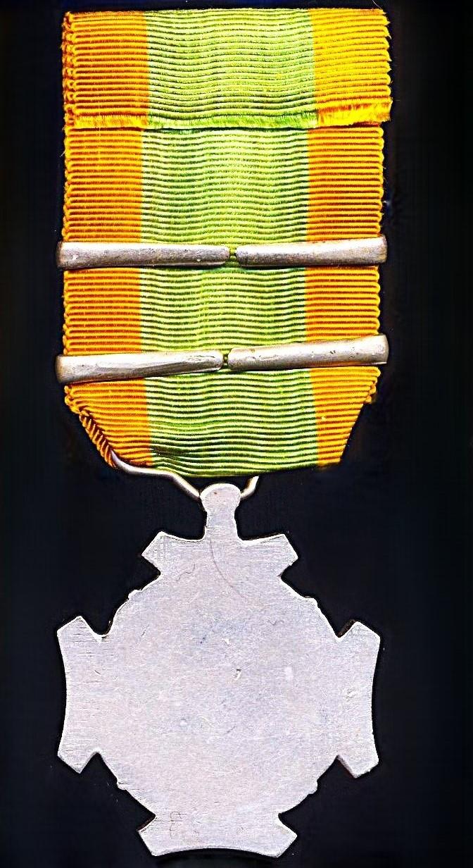 Netherlands Expeditions Cross (Expeditie-Kruis). 1st Type Portrait Obverse. With 2 x clasp (or 'Gespen') 'Borneo 1859-1863' & 'Atjeh 1873-1876'