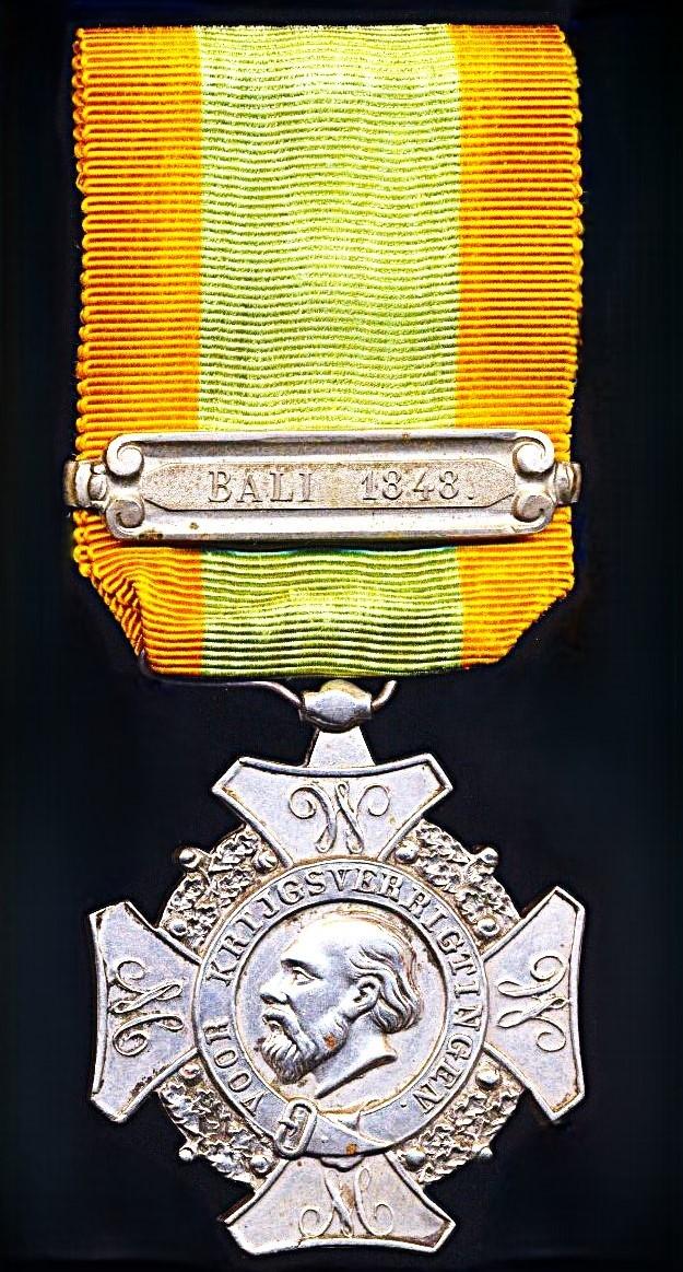 Netherlands Expeditions Cross (Expeditie-Kruis). 1st Type Portrait Obverse. With 1 x clasp (or 'Gespen') 'Bali 1848'