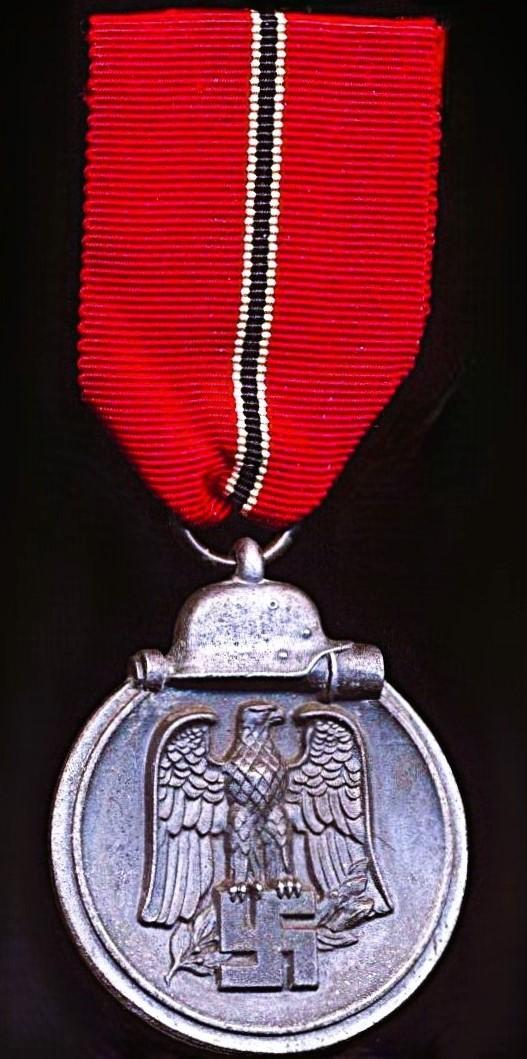 Germany (Third Reich): Winter Battle in the East 1941-2 (Ostmedaille). With maker mark '25'. Popularly referred to as the 'Eastern Front Medal', or 'Winter War Medal'