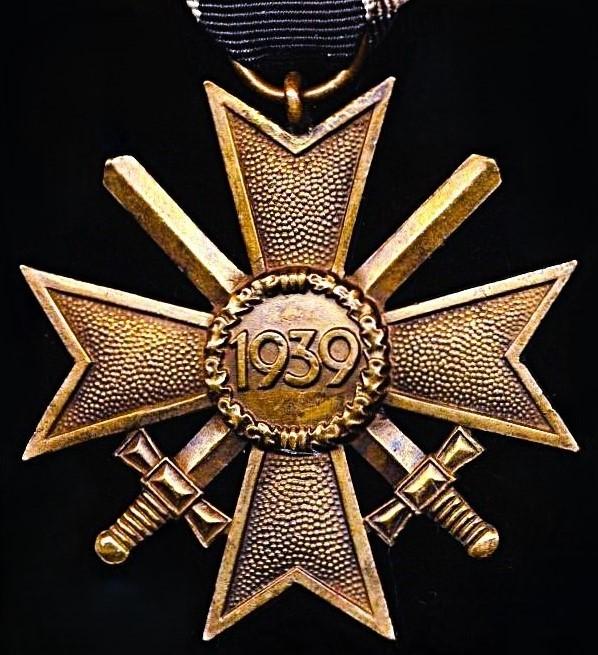 Germany (Third Reich): War Merit Cross (Kriegsverdienstkreuz). 2nd Class. With swords