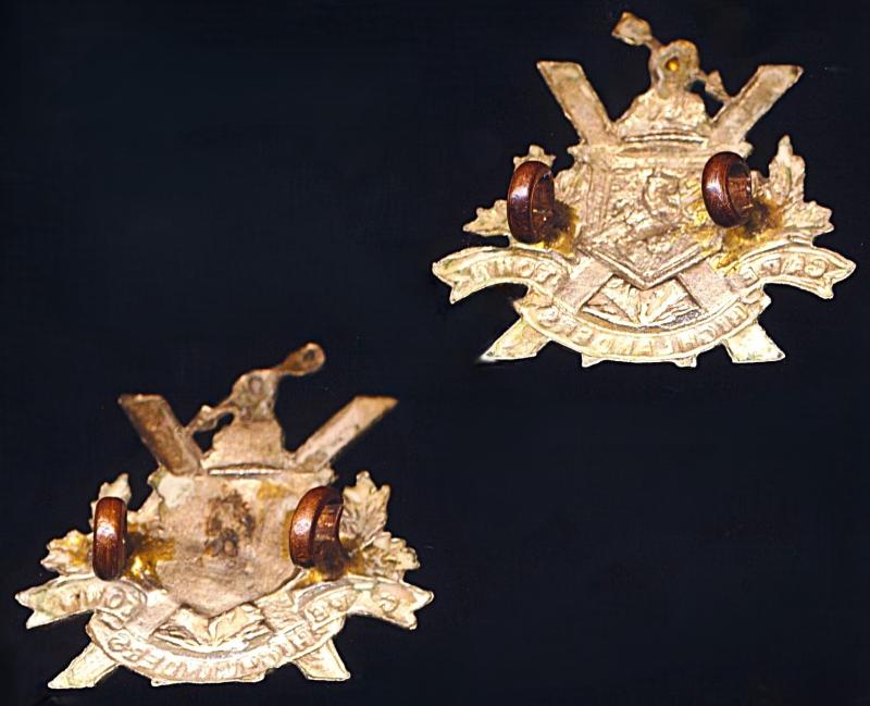 Union of South Africa: Cape Town Highlanders. Pair of facing bi-metal collar badges. Circa 1913-1945